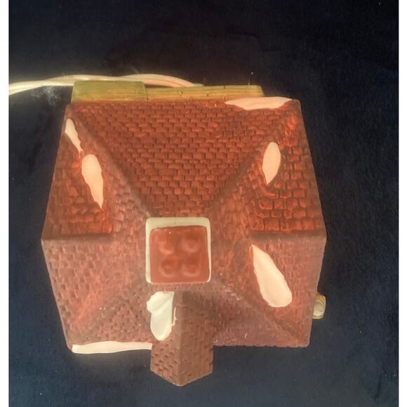 Department 56 Thomas Kersey Coffee House without the original box. - Picture 6 of 7